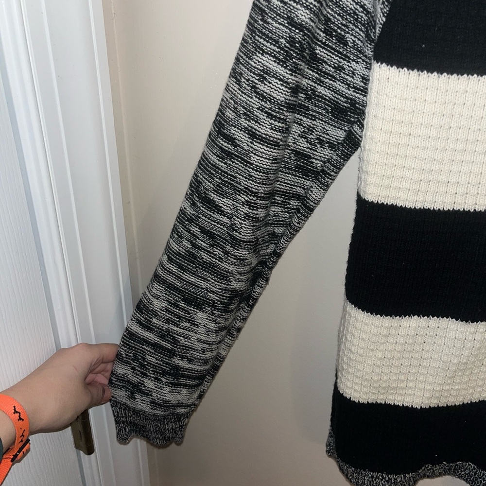American Living Black and White Crew Neck Sweater - Picture 3 of 3